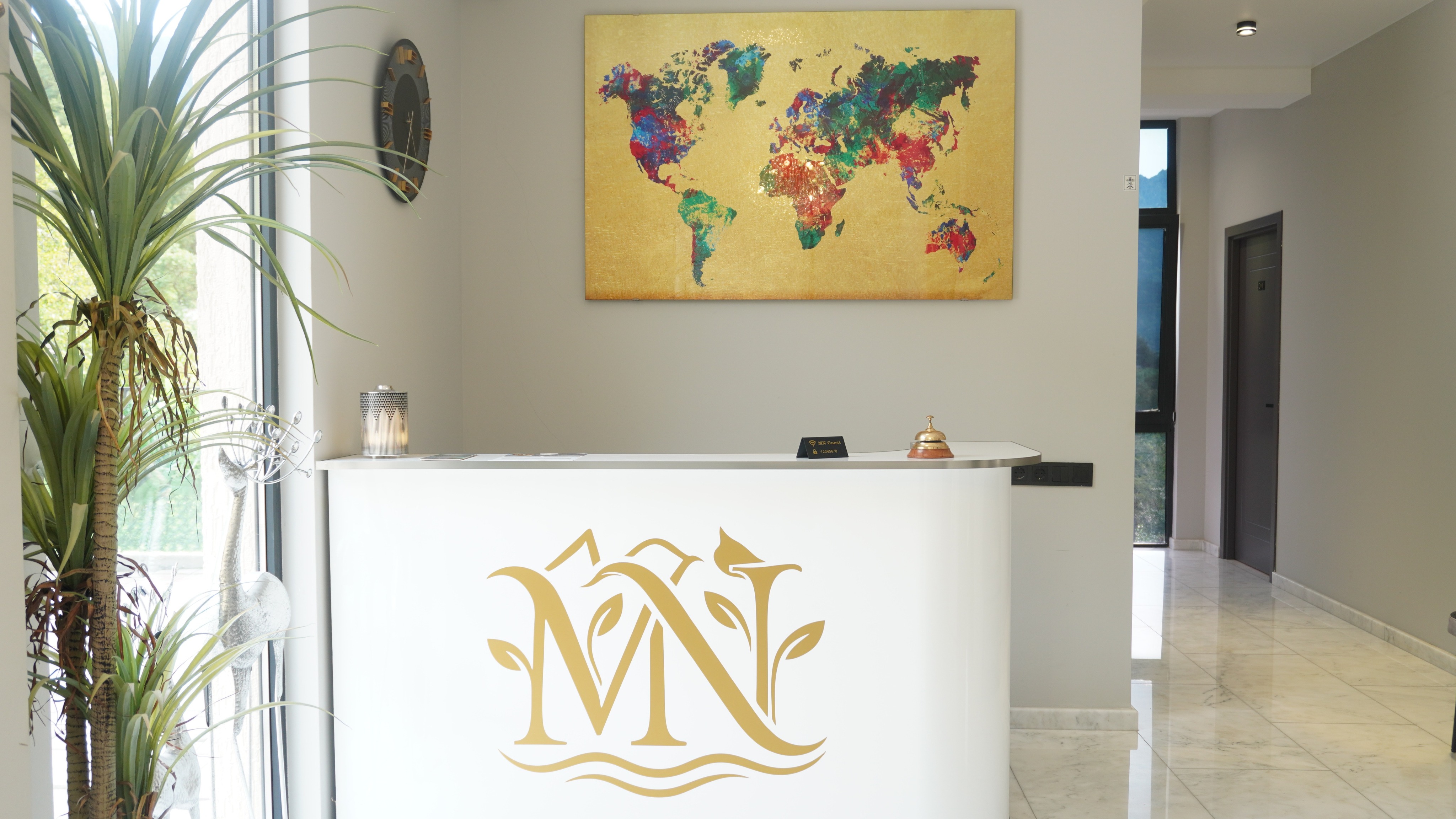 MN Hotel-ის მისაღები